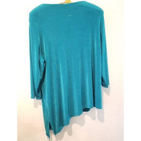 Effortless Style by Citiknits Green 3/4 Sleeve Asymmetric Tunic Top 1X Stretch - Picture 2 of 7